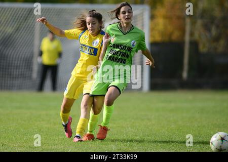 Frauenfußball: Rumänien 3. Liga Spiel zwischen Prahova CSU Ploiesti und FC Petrolul Ploiesti , Stadion Metalul Filipestii de Padure , 22.10.2023 Stockfoto