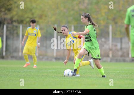 Frauenfußball: Rumänien 3. Liga Spiel zwischen Prahova CSU Ploiesti und FC Petrolul Ploiesti , Stadion Metalul Filipestii de Padure , 22.10.2023 Stockfoto