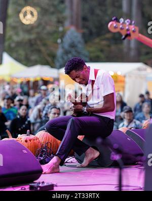 Grass Valley, Usa. Oktober 2023. Ron Artis II & The Truth treten am Samstag, 21. Oktober 2023, auf dem Sugar Pine Music fest in Grass Valley, Kalifornien, auf. (Foto: Penny Collins/NurPhoto) Credit: NurPhoto SRL/Alamy Live News Stockfoto