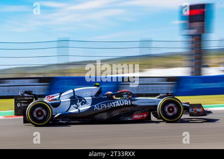 Austin, Texas - 22. Oktober 2023: Yuki Tsunoda, Fahrer des #22 Scuderia Alphatauri F1-Autos, beim Lenovo Grand Prix der Vereinigten Staaten auf dem Circuit of the Americas. Quelle: Nick Paruch / Alamy Live News Stockfoto