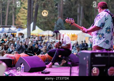 Grass Valley, Usa. Oktober 2023. Ron Artis II & The Truth treten am Samstag, 21. Oktober 2023, auf dem Sugar Pine Music fest in Grass Valley, Kalifornien, auf. (Foto: Penny Collins/NurPhoto) Credit: NurPhoto SRL/Alamy Live News Stockfoto