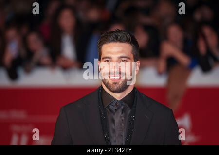 22. Oktober 2023, Rom, RM, Italien: Alvise Rigo besucht den roten Teppich des Films â € œNuovo Olimpoâ beim Rome Film Festival 2023 im Auditorium Parco della Musica, am 22. Oktober 2023. (Kreditbild: © Gennaro Leonardi/Pacific Press via ZUMA Press Wire) NUR REDAKTIONELLE VERWENDUNG! Nicht für kommerzielle ZWECKE! Stockfoto