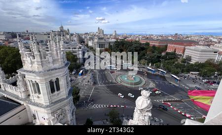 Aus der Vogelperspektive auf den Cibeles-Platz in Madrid Stockfoto