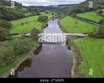 Die Bigsweir Bridge, 1827 baute eine gusseiserne Brücke des Grades II* über den Fluss Wye an der Grenze zwischen Monmouthshire und Gloucestershire, an der Gezeitengrenze des Flusses Wye Stockfoto