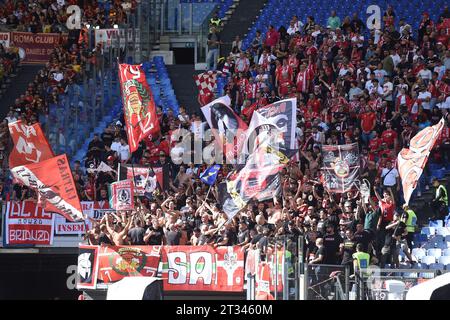 Rom, Latium. Oktober 2023. Monza-Fans während des Spiels der Serie A zwischen Roma und Monza im Olympiastadion, Italien, 26. Oktober 2023. Quelle: massimo insabato/Alamy Live News Stockfoto