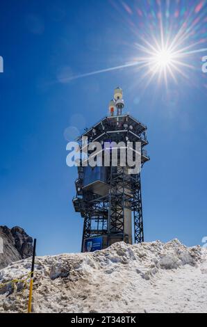 Kommunikationsturm auf Klein Titlis, Titlis, ein Berg in den Urner Alpen zwischen den Kantonen Obwalden und Bern oberhalb des Dorfes Engelberg Stockfoto