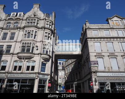 ABERDEEN, Großbritannien - 14. SEPTEMBER 2023: Union Street Stockfoto
