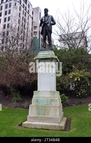 Statue von Wilfrid Lawson, Victoria Embankment Gardens, London, Großbritannien. Stockfoto