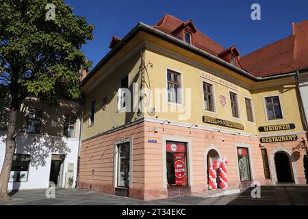 Casa Weidner Hotel und Restaurant, Piața Mare (großer Platz), Sibiu, Kreis Sibiu, Sibiu, Siebenbürgen, Rumänien, Europa Stockfoto