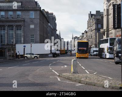 ABERDEEN, Großbritannien - 14. SEPTEMBER 2023: Union Street Stockfoto