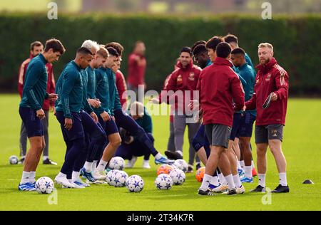 Arsenal Spieler während eines Trainings im London Colney Training Centre, Hertfordshire. Bilddatum: Montag, 23. Oktober 2023. Stockfoto