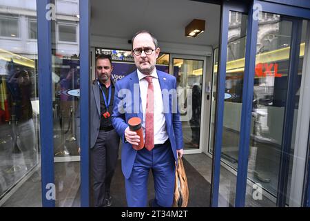 Brüssel, Belgien Oktober 2023. Vincent Van Quickenborne wurde nach einem Parteitag der flämischen liberalen Partei Open VLD am Montag, 23. Oktober 2023, in ihrem Hauptquartier in Brüssel fotografiert. BELGA PHOTO ERIC LALMAND Credit: Belga News Agency/Alamy Live News Stockfoto