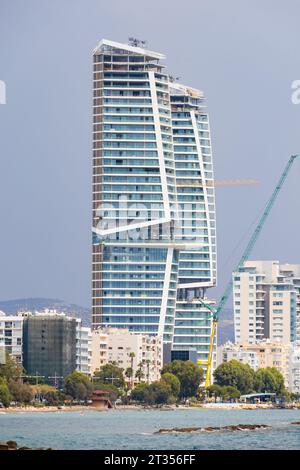 Hochhausgebäude. Trilogie über Limassol Uferpromenade, Zypern Stockfoto