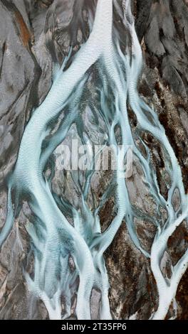 Luftaufnahme Gletscherfluss in Norwegen abstrakte Natur Drohnenlandschaft Hintergrund Landschaft Ökologie Konzept Stockfoto