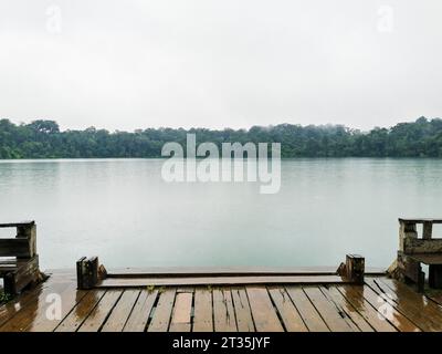 Kambodscha, Region Ratanakiri, Banlung, Yeak Loam Lake Stockfoto