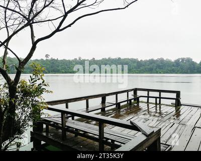 Kambodscha, Region Ratanakiri, Banlung, Yeak Loam Lake Stockfoto