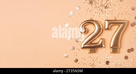 27 Jahre Feier. Grußbanner. Stockfoto