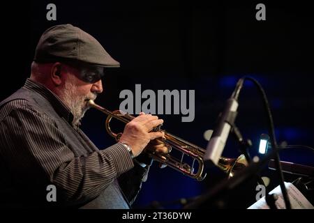 Randy Brecker spielt live beim Scarborough Jazz Festival 2023 Stockfoto
