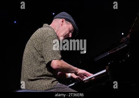 Greg Sankovich, Pianist mit geladenen Partikeln, spielt live mit Randy Brecker und Tod Dickow beim Scarborough Jazz Festival 2023 Tribut an Michael Brecker Stockfoto