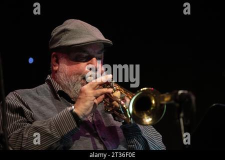 Randy Brecker spielt live beim Scarborough Jazz Festival 2023 Stockfoto