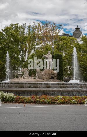 Plaza de Neptuno in Madrid, mit einer Statue des Gottes der römischen Mythologie, alias Poseidon in der griechischen Mythologie, Ort, an dem Atlético de Madrid-Fans feiern Stockfoto