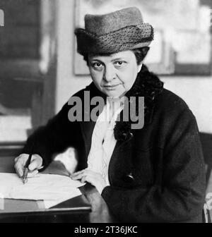 Frances Perkins. Porträt der amerikanischen Arbeiterrechtlerin und ehemaligen Arbeitsministerin Fannie Coralie Perkins (1880–1965), 1918 Stockfoto