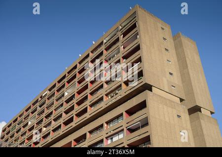 Brutalismus, Plattenbau, Ordensmeisterstraße, Tempelhofer Damm, Tempelhof, Tempelhof-Schöneberg, Berlin, Deutschland Stockfoto