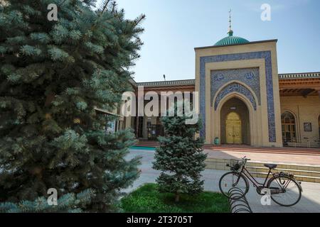 Margilan, Usbekistan - 20. Oktober 2023: Blick auf die Khonakha-Moschee in Margilan, Usbekistan. Stockfoto