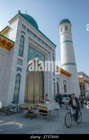 Margilan, Usbekistan - 20. Oktober 2023: Blick auf die Khonakha-Moschee in Margilan, Usbekistan. Stockfoto