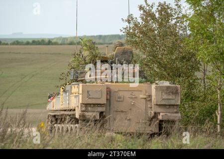 Nahaufnahme eines Kampffahrzeugs der britischen Armee FV510 Warrior Infantry, Wilts UK Stockfoto