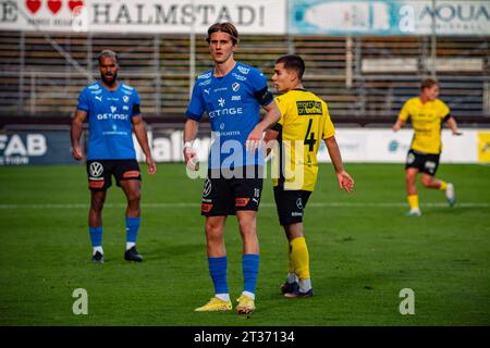 Halmstad, Schweden. Oktober 2023. Erik Ahlstrand (10) von Halmstad BK, der während des Allsvenskan-Spiels zwischen Halmstads BK und Mjaellby im Oerjans Vall in Halmstad zu sehen war. (Foto: Gonzales Photo - Amanda Persson). Stockfoto