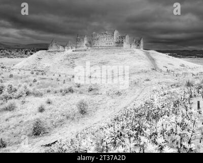 Das Bild zeigt die Ruinen der Ruthvener Militärkaserne. 1721 erbaut, um die Highlands nach dem gescheiterten Jakobitenaufstand von 1715 zu überwachen Stockfoto