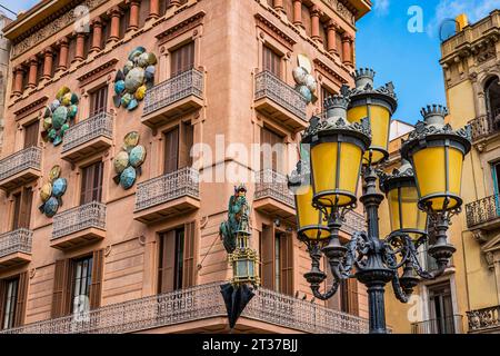 Das Umbrella-Haus, Haus, Fassade, auf der Rambla Street in Barcelona, Spanien Stockfoto