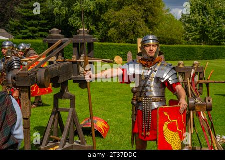 Reenactors in römischer Uniform am römischen Tag in Colchester Essex Stockfoto