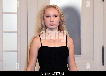 Helena Zengel bei der Premiere der Amazon Prime Video Serie von Sebastian Fitzeks DIE THERAPIE im Zoo Palast in Berlin am 23.10.2023 *** Helena Zengel bei der Premiere der Amazon Prime Video Serie von Sebastian Fitzeks DIE THERAPIE im Zoo Palast in Berlin am 23 10 2023 Credit: Imago/Alamy Live News Stockfoto