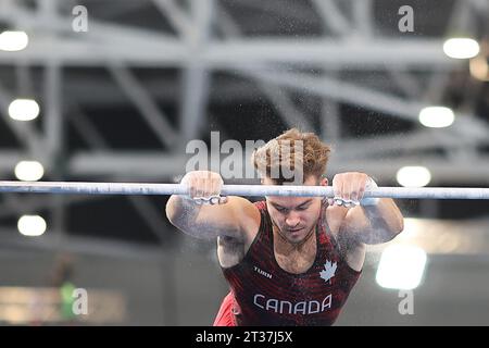 Santiago, Chile. Oktober 2023. William Emard aus Kanada tritt am 23. Oktober im National Stadion Sports Park in Santiago an der künstlerischen Gymnastik der Santiago 2023 Pan American Games an. Foto: Heuler Andrey/DiaEsportivo/Alamy Live News Credit: DiaEsportivo/Alamy Live News Stockfoto