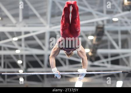 Santiago, Chile. Oktober 2023. William Emard aus Kanada tritt am 23. Oktober im National Stadion Sports Park in Santiago an der künstlerischen Gymnastik der Santiago 2023 Pan American Games an. Foto: Heuler Andrey/DiaEsportivo/Alamy Live News Credit: DiaEsportivo/Alamy Live News Stockfoto