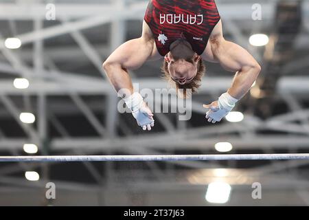 Santiago, Chile. Oktober 2023. William Emard aus Kanada tritt am 23. Oktober im National Stadion Sports Park in Santiago an der künstlerischen Gymnastik der Santiago 2023 Pan American Games an. Foto: Heuler Andrey/DiaEsportivo/Alamy Live News Credit: DiaEsportivo/Alamy Live News Stockfoto