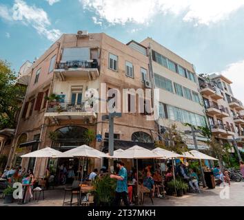 Jaffa, Israel - 5. Oktober 2023: Blick von den historischen Straßen von Jaffa, einer alten levantinischen Hafenstadt, die von den Kanaaniten gegründet wurde und heute Teil davon ist Stockfoto