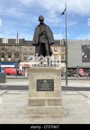 Edinburgh, Schottland, Großbritannien. Oktober 2023. 20231002: Die Sherlock Holmes Statue in Edinburgh, Schottland, Großbritannien, ist der Geburtsort des mysteriösen Autors Sir Arthur Conan Doyle. (Kreditbild: © Chuck Myers/ZUMA Press Wire) NUR REDAKTIONELLE VERWENDUNG! Nicht für kommerzielle ZWECKE! Stockfoto