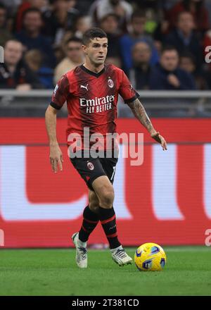 Mailand, Italien. Oktober 2023. Christian Pulisic vom AC Milan während des Spiels der Serie A in Giuseppe Meazza, Mailand. Der Bildnachweis sollte lauten: Jonathan Moscrop/Sportimage Credit: Sportimage Ltd/Alamy Live News Stockfoto
