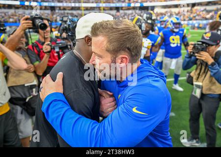 Pittsburgh Steelers Head Coach Mike Tomlin und Los Angeles Rams Head Coach Sean McVay nach einem NFL Football Spiel, Sonntag, 22. Oktober 2023, in Inglewood, Stockfoto