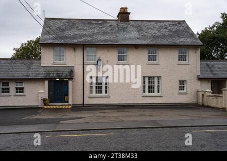 Lanesborough, County Longford, Irland, 13. September 2023. Frontalansicht des Bahnhofs Lanesborough Garda Stockfoto