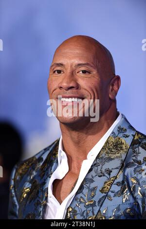 Los Angeles, Usa. Oktober 2023. Das Dateifoto vom 9. Dezember 2019 zeigt, wie Dwayne Johnson an der Premiere von Sony Pictures „Jumanji: The Next Level“ im TCL Chinese Theatre in Los Angeles, CA, USA, teilnimmt. Dwayne Johnson sagte, er werde eine Galerie in Paris kontaktieren, nachdem ein Wachsmodell von ihm dem Schauspieler einen helleren Hautton präsentiert. Fans wiesen darauf hin, dass der Hautton der Figur falsch war, nachdem sie letzte Woche im Grevin Museum enthüllt wurde. Foto: Lionel Hahn/ABACAPRESS.COM Credit: Abaca Press/Alamy Live News Stockfoto