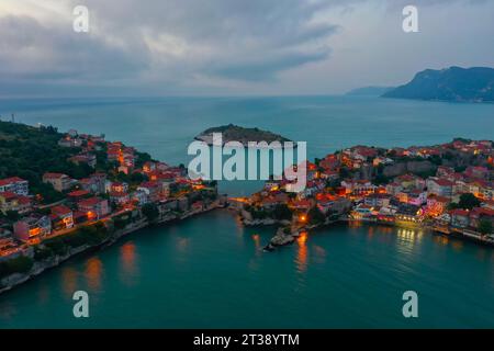 Wunderschöner Blick aus der Luft auf Amasra in Bartin Stockfoto