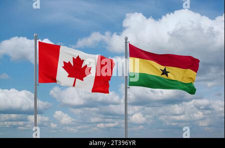 Ghana- und Kanada-Flaggen schwenken zusammen auf blauem bewölktem Himmel, zwei Länder-Beziehungskonzept Stockfoto