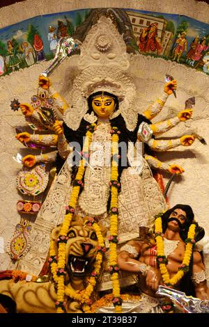 Pune, Indien 23. Oktober 2023, Durga Puja ist eines der berühmtesten Festivals, die Special Navratri Celebration of Maa Durga während eines beliebten indischen Hi Stockfoto