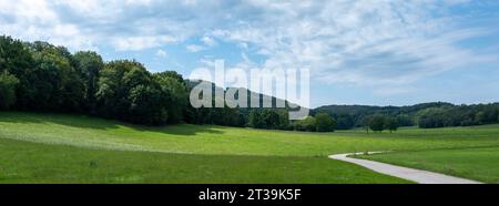 Grüne jura-Landschaft in frankreich Stockfoto