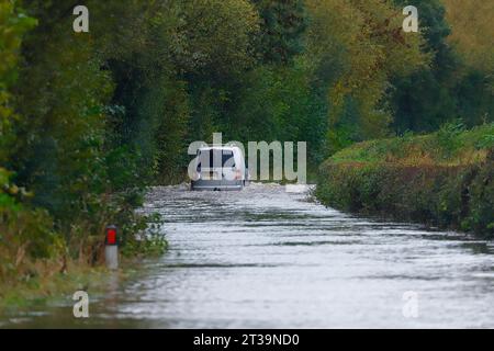 21. Oktober Sturm Babet Überschwemmung in Allerton Bywater, West Yorkshire, Großbritannien Stockfoto