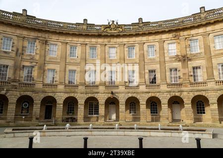 Buxton Royal Crescent, heute ein 5-Sterne-Wellnesshotel in Buxton, Derbyshire, England Stockfoto